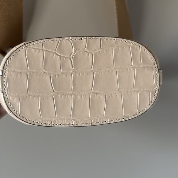 KATE SPADE AUDREY CREAM CROCODILE EMBOSSED MINI BUCKET BAG - Picture 4 of 11